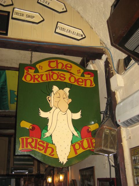 6528 Miraculix Irish Pub.jpg
