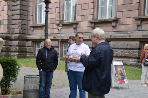 Vor dem Museumseingang