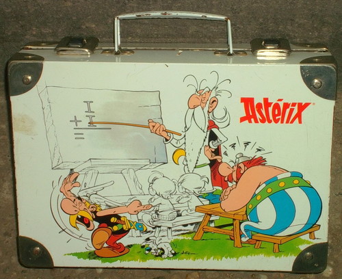Metallkoffer Asterix und Oberlix 1985.jpg