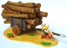 Asterix zieht Karren mit Holz