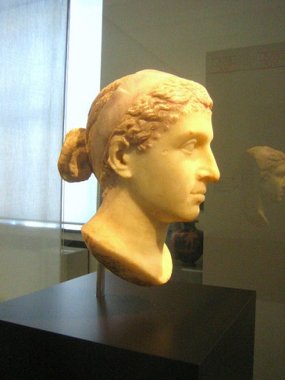 Kleopatra VII. Profil.jpg
