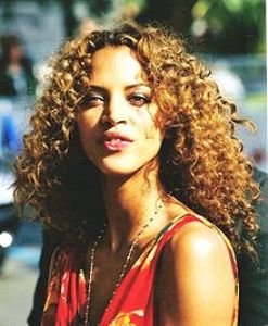 Noemie Lenoir.jpg