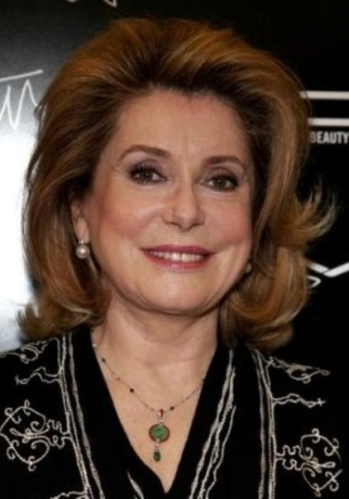 Catherine Deneuve (QUEEN).jpg